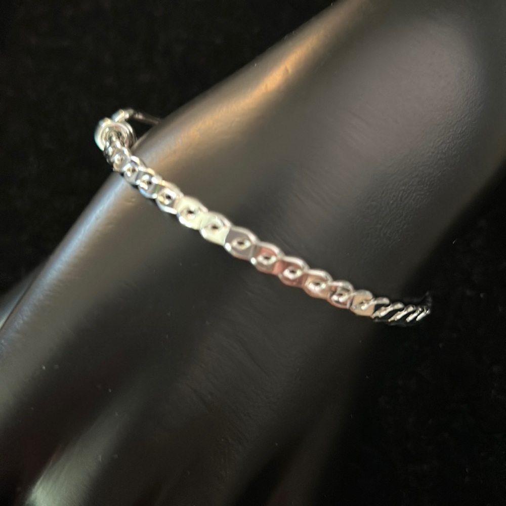 Perfect Bangle Bracelet for Sisters!
